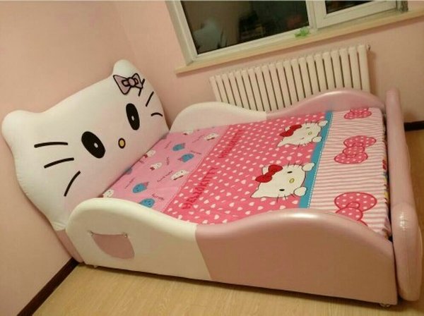 Ảnh khách hàng mẫu giường Hello kitty cho bé GTE011 4