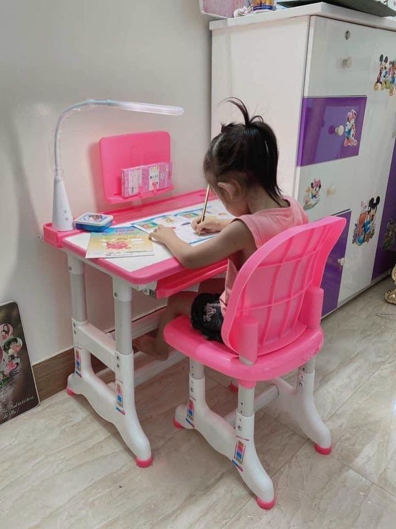 Bàn học ghế thông minh chống gù nhập khẩu BH220 4